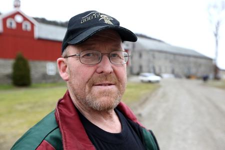 Bondelagsleder Asbjørn helland reagerer på arbeidsmetodene som er brukt i Brennpunkts film om pelsdyr.