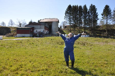 Andre nestleder i Norges Bondelag, Frøydis Haugen er en av mange dyktige tillitsvalgte i Norges Bondelag. Her hjemme på gården Trudvang i Lindås, Hordaland. 