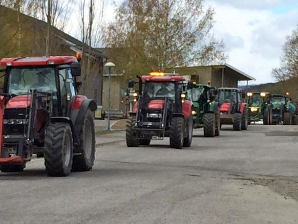 Over 20 traktorer deltok i markeringen i Grong.