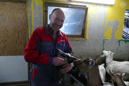 Jon Arvid Vassbø er ein av dei største geitebøndene i Rogaland.