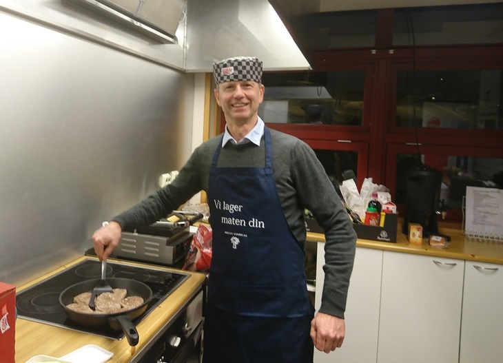 Ole Bjarne som kokk for Eid Bondelag i 2018